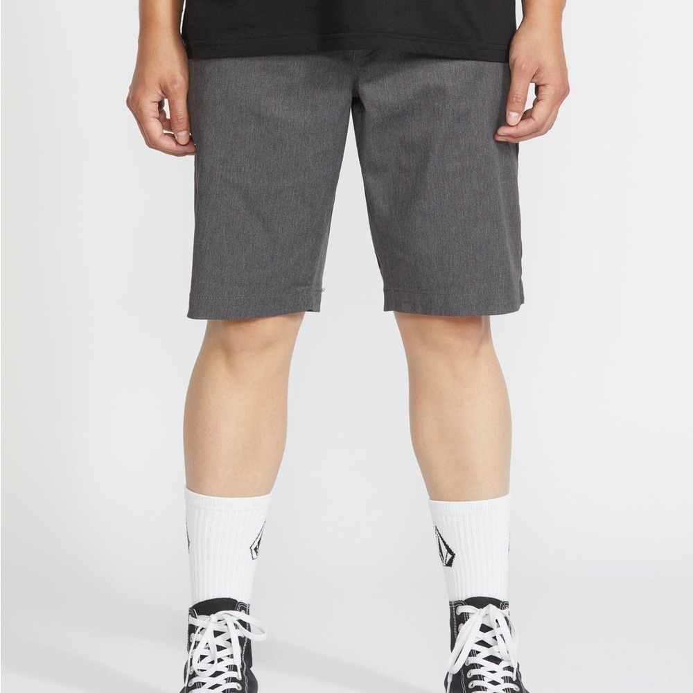 NWT Volcom MEN'S FRICKIN MODERN STRETCH‎ SHORT 29 O10